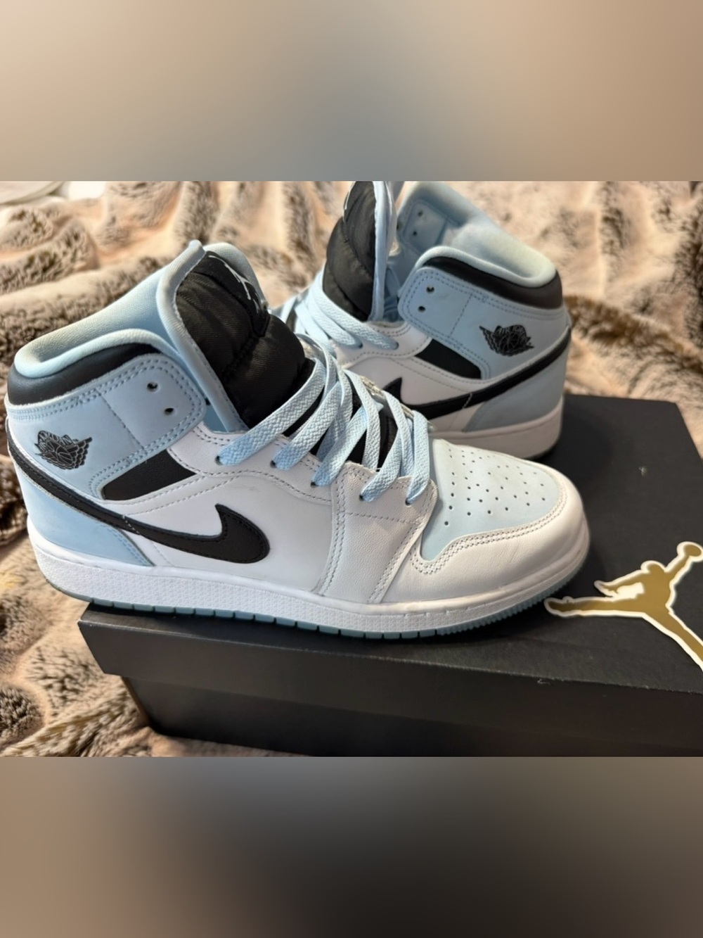 6.5Y High-Top Basketball Sneakers - Light Blue / Black